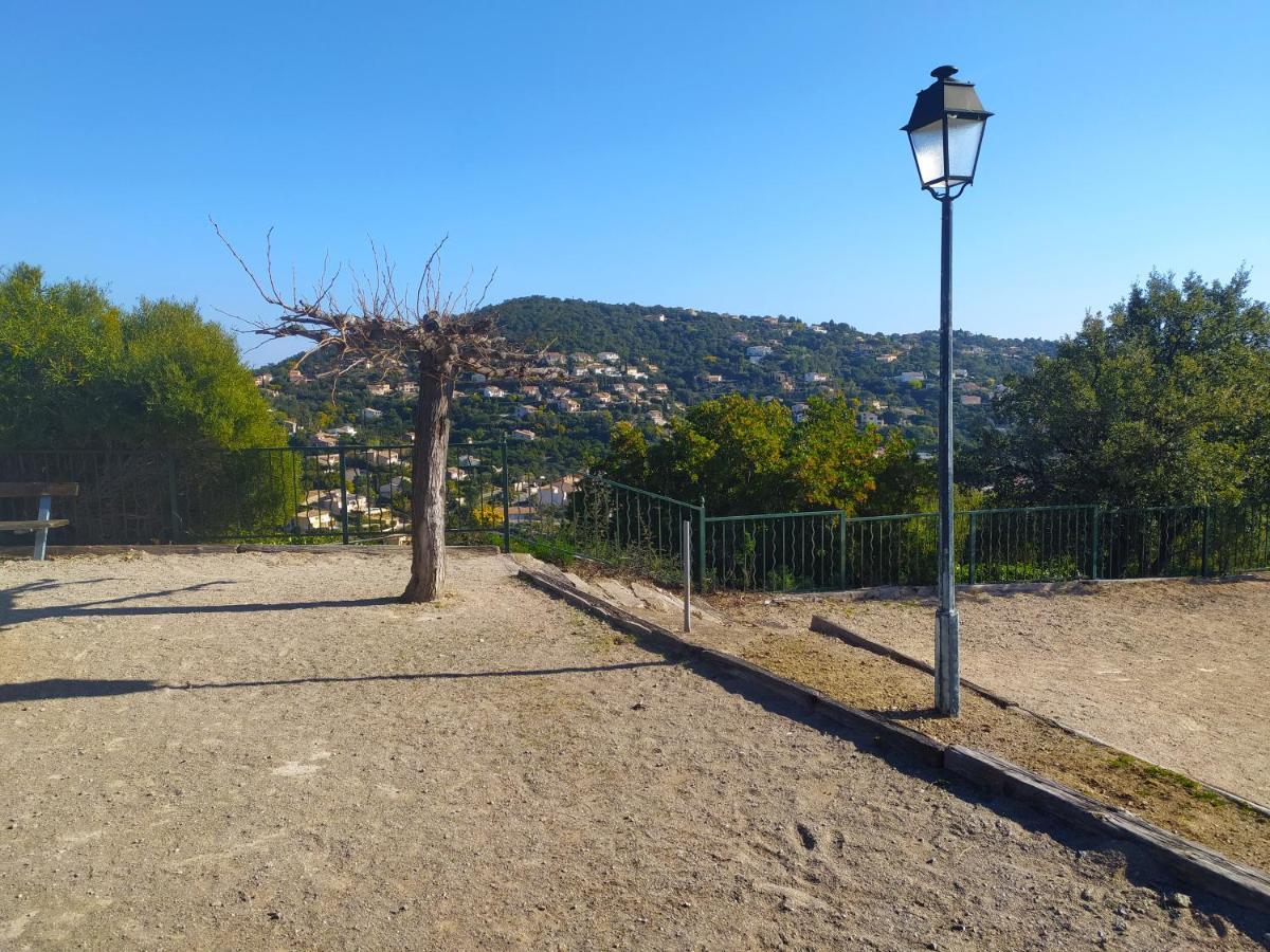Vacance Location Mer Piscine Var Sud Terrasse Les Issambres Eksteriør billede