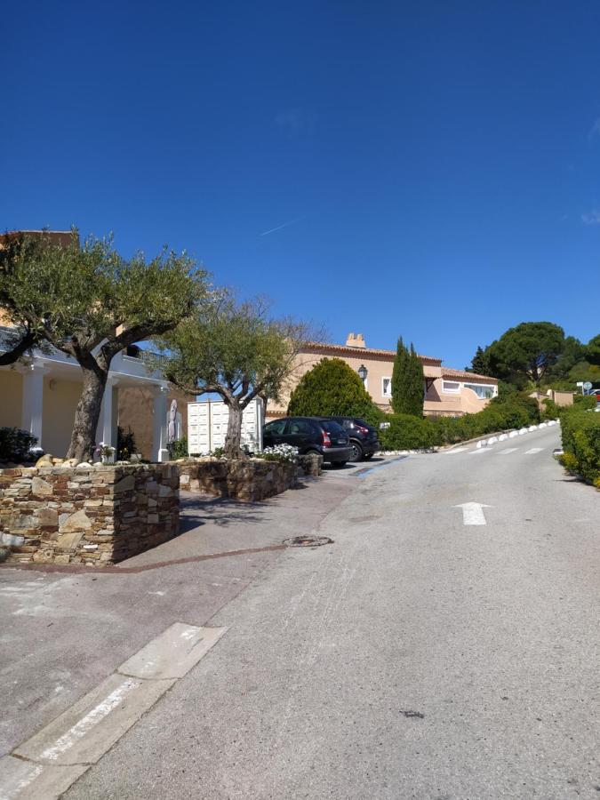 Vacance Location Mer Piscine Var Sud Terrasse Les Issambres Eksteriør billede